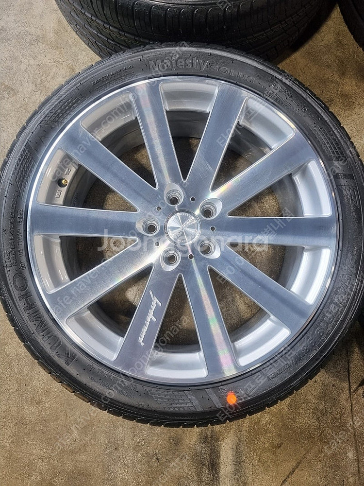 [판매] 제네시스.DH.G80.스팅어.G70 19인치휠타이어셋트팝니다 2454019 2753519--1