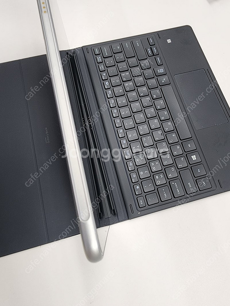 삼성 갤럭시북 sm-w728 팝니다--0