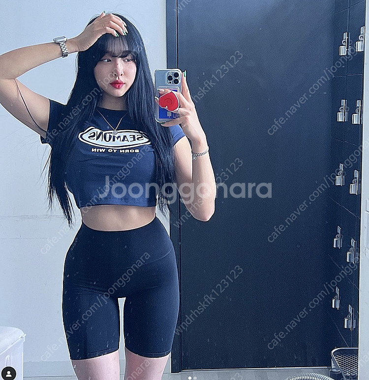 짐웨어 본투윈 여자 시몬스 크롭티 시몬스 반바지 세트--1