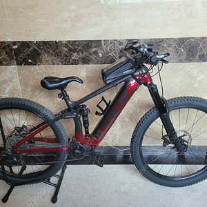 트렉 E-MTB 레일 7 SLX/XT 전기자전거 팝니다.