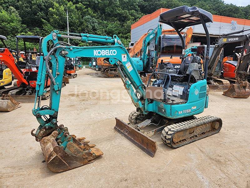 중고미니굴삭기 코벨코 SK17 20년 1650시간 신차...--2