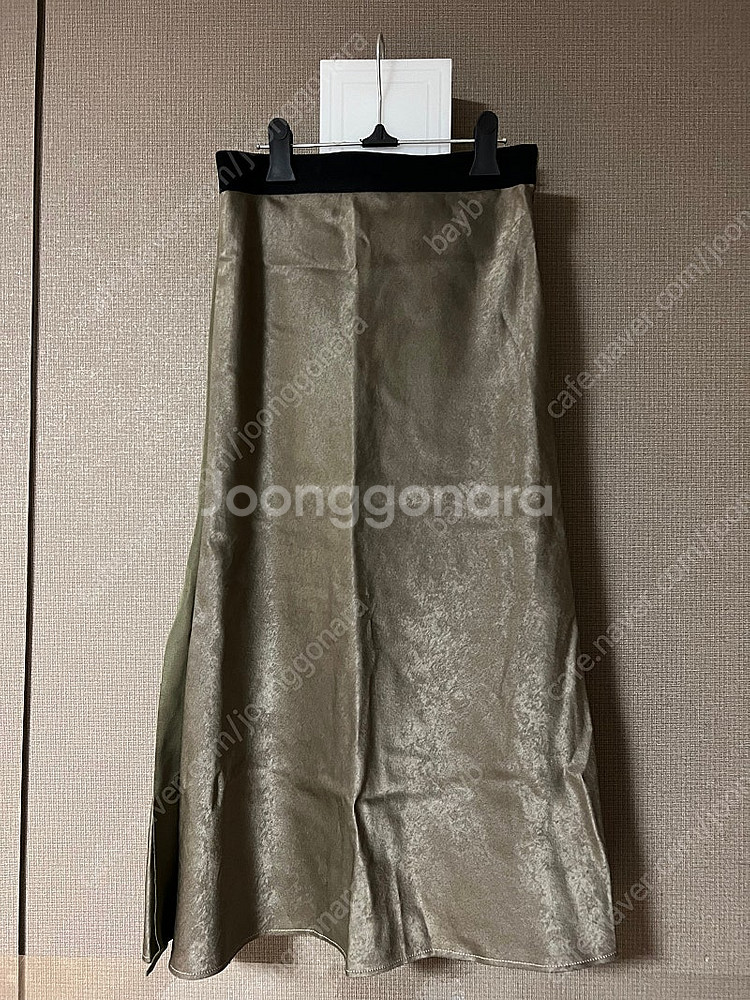 한섬 랑방컬렉션 슬릿 밴딩 스커트 새틴 느낌 롱스커트--0