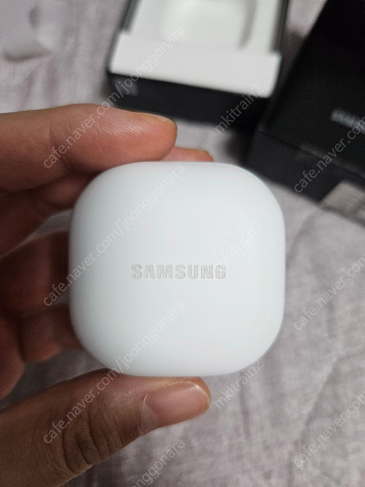 버즈2 프로 흰색 팝니다--3