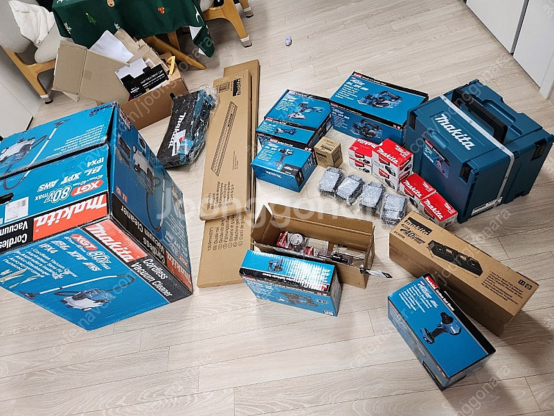 마끼다 40V 배터리 BL4020, BL4025 (2개 일괄판매합니다.)--0