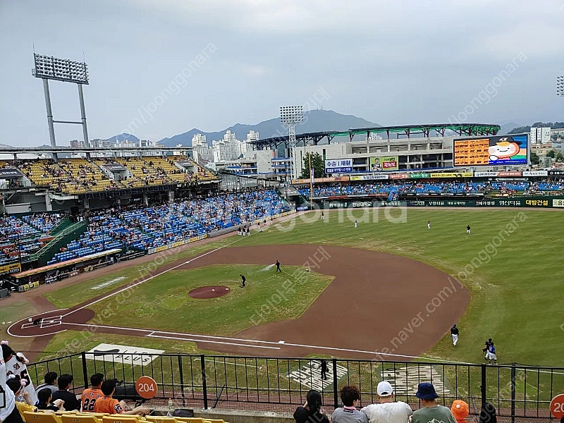 8/11 한화 키움 1루 내야 3연석 표구합니다--0