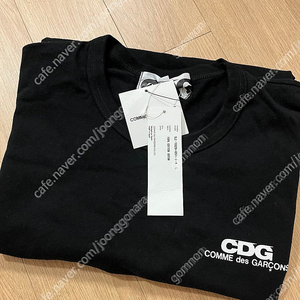 꼼데가르송 CDG 스몰 로고 블랙 반팔 팝니다.