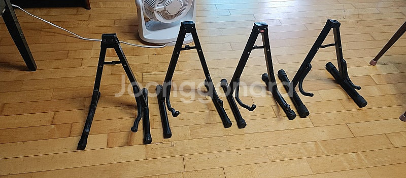 기타 보면대 4개 만원에 처분합니다--0