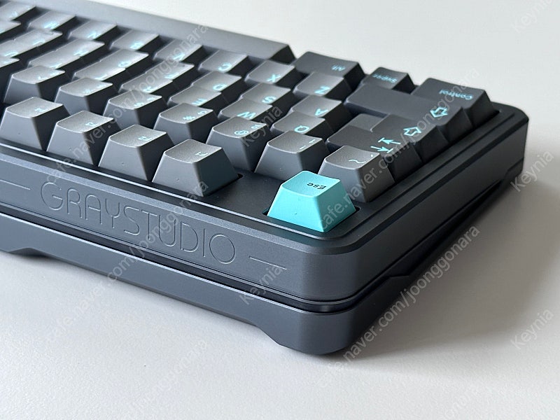 GRAYSTUDIO SPACE80 Robcop This Keyboard Is GREAT – Space80 Apollo