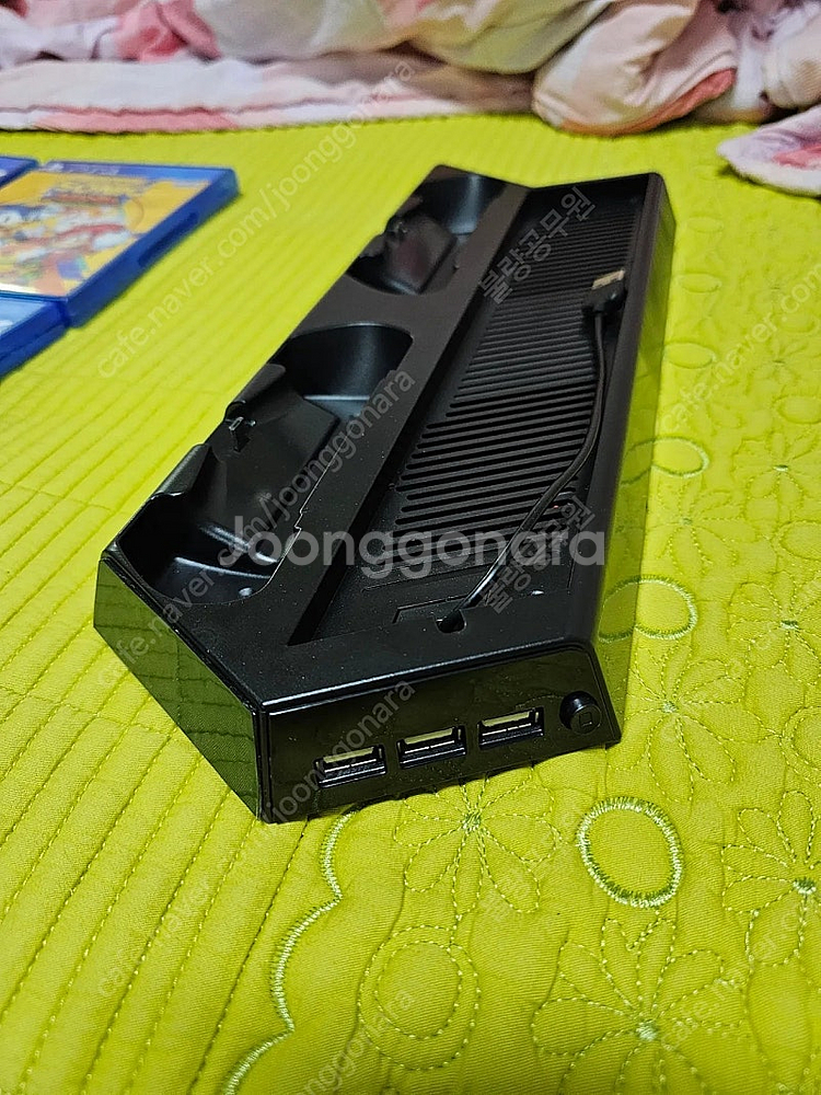 PS4프로 쿨링거치대 및 타이틀--2