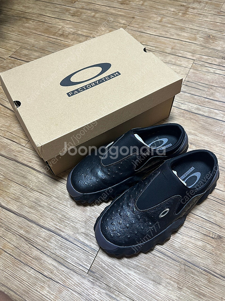 오클리 뮬 팩토리 팀 x 브레인 데드 오스트리치 찹 쏘...--0