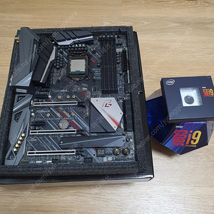 인텔 i9-9900k ,애즈락 팬텀 게이밍9 메인보드(Z390)