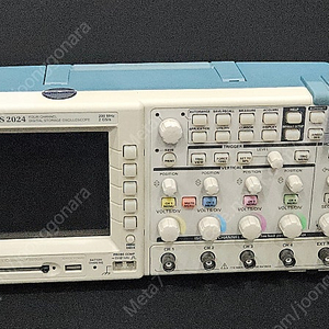 Tektronix TPS-2024 (200Mhz/4CH) 중고 오실로스코프 판매