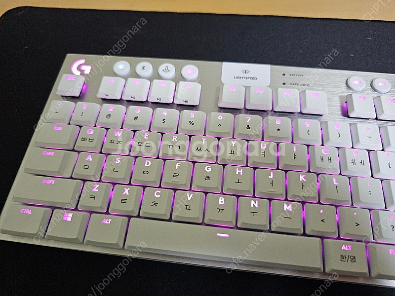 로지텍 G913 tkl 화이트 1번 사용 풀박스--2