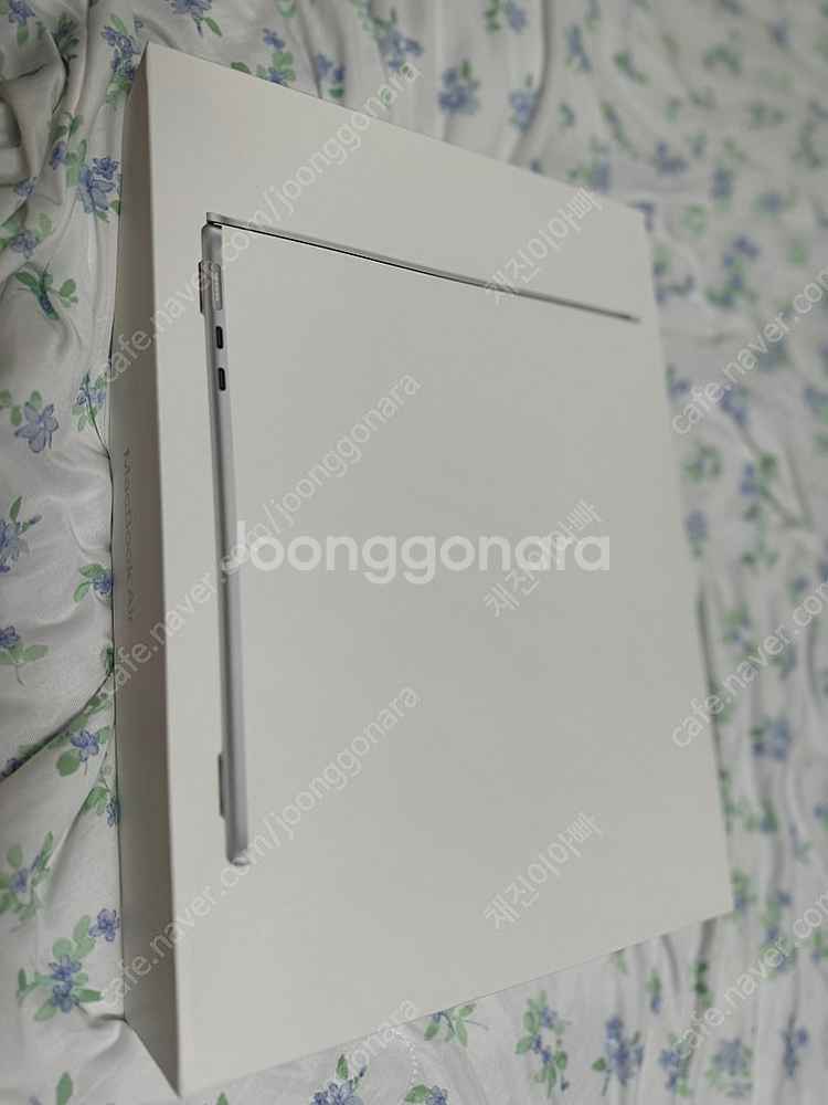 미개봉 애플 맥북 에어13 m3 실버 512GB 8GB...--2