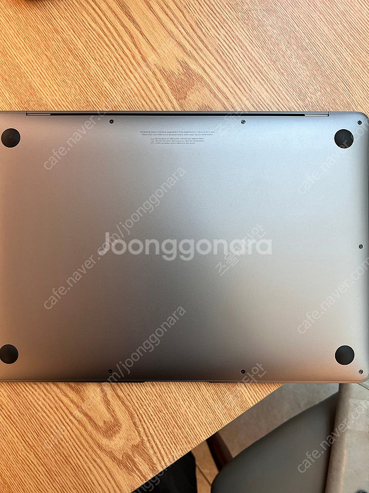 맥북에어 m1 13인치 256GB/ 8GB--1