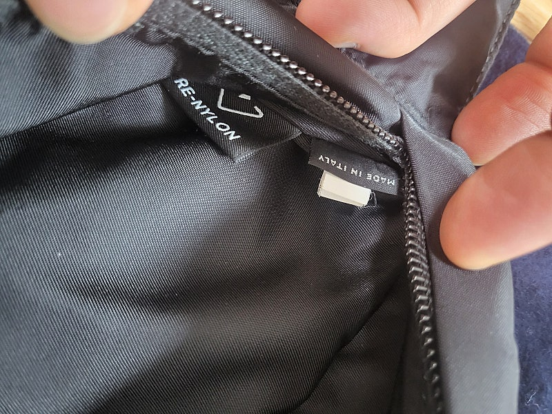 프라다 힙색 벨트백--3