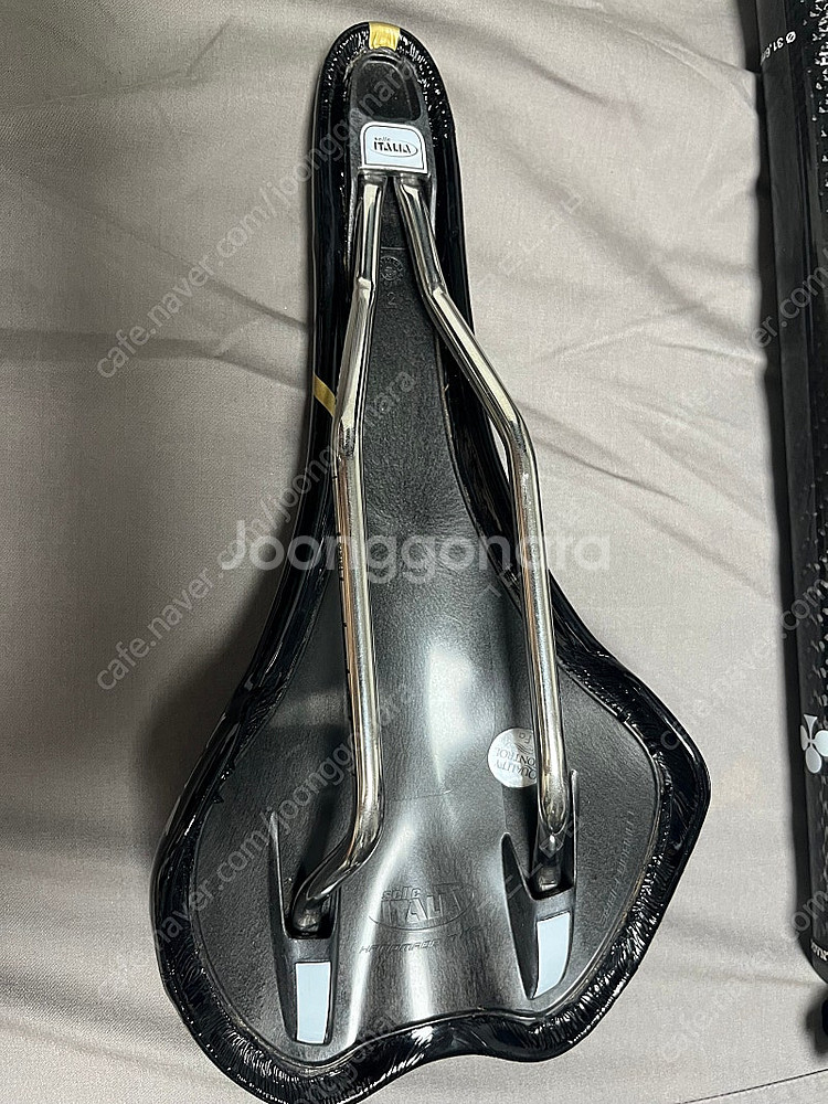 콜나고 셀리이탈리아 slr 한정판 안장 팝니다--1