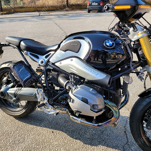 BMW R9T노멀 15년식팝니다