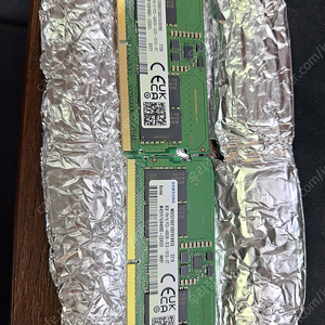 노트북용 Ram 팔아요..ddr5 8mb 2ea