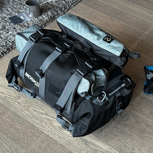 모스코 모토 백컨트리 30L 더플 팩 v2.5 (블랙) / Mosk Moto Backcountry 30L Duffle Pack v2.5 (black)