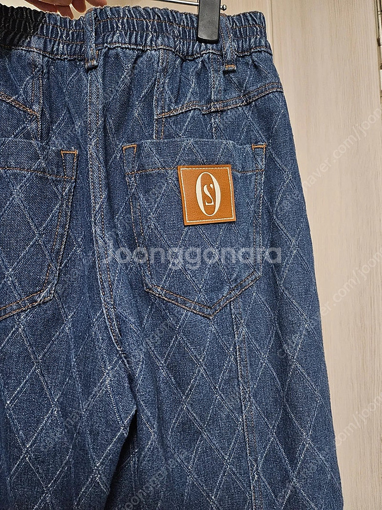 한섬 오즈세컨 아가일 크리스탈 배기 데님 팬츠--6