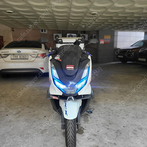 혼다)관리잘된 풀셋팅 21년식 pcx125 저렴하게 판매합니다 !