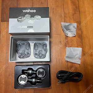 와후 스피드플레이 파워미터 듀오 양발형 판매합니다.