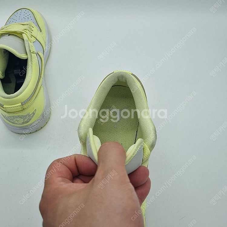 나이키 에어 조던1 로우 시트론 틴트 여성 245mm--9