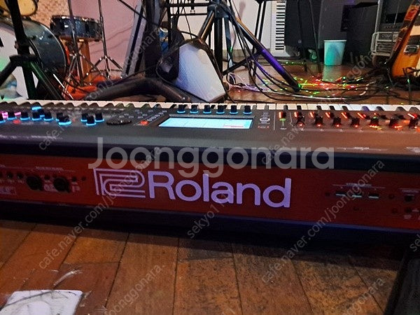 ROLAND FANTOM 8 신디사이저 판매합니다--6