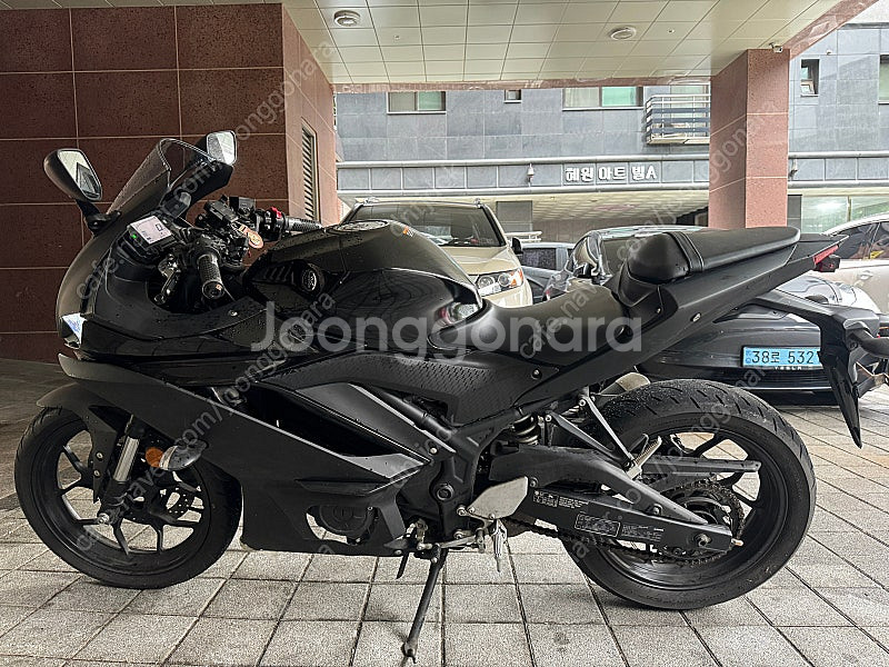 [서울] 22년출고 8xxx 지하보관 야마하 R3 올블...--0