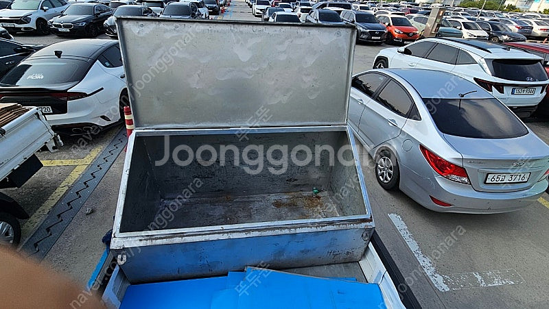 1톤 공구함 적재함 팝니다.--1