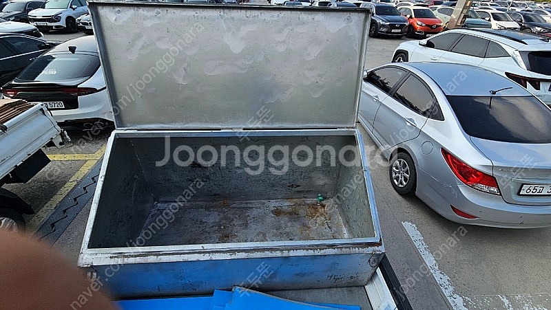 1톤 공구함 적재함 팝니다.--4