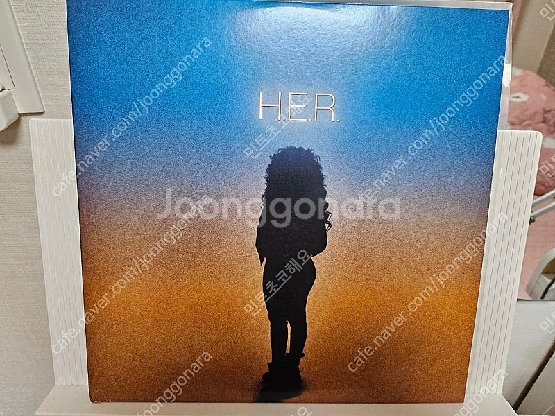 h.e.r. - h.e.r. LP <개봉> 팝니다--0