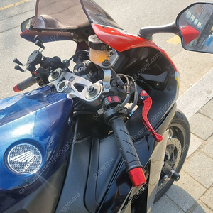 cbr1000rr 팝니다