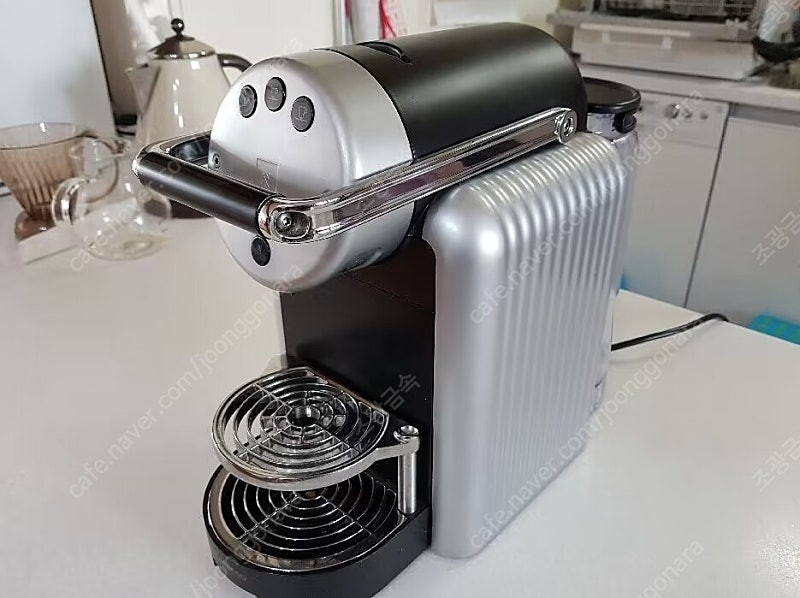 네스프레소 제니우스 커피머신피판매 이미지