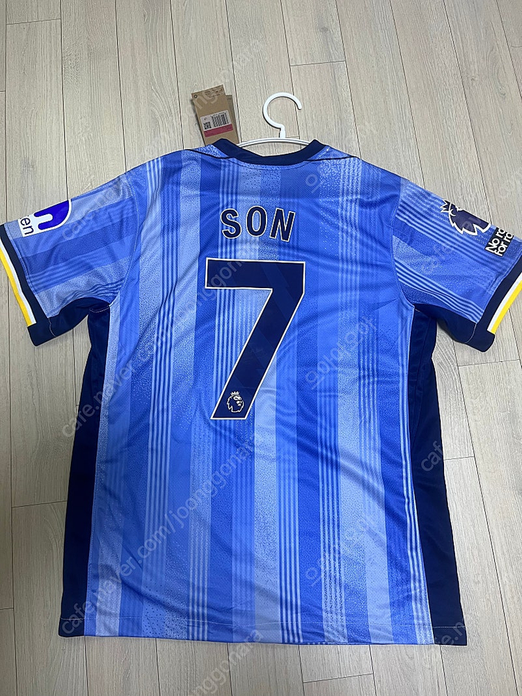 토트넘 24-25 어웨이 레플리카 판매합니다--1