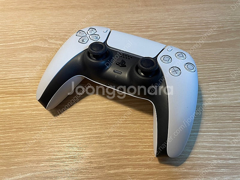 듀얼센스 PS5 패드 및 가교 PS4 패드 미사용품 판...--1