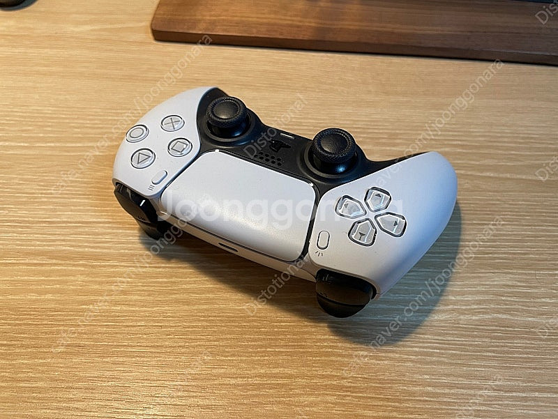 듀얼센스 PS5 패드 및 가교 PS4 패드 미사용품 판...--2