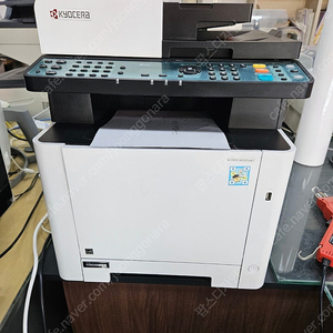 교세라 Ecosys M5521cdn 컬러레이저 복합기 (복사 팩스 프린터 스캔) 팝니다