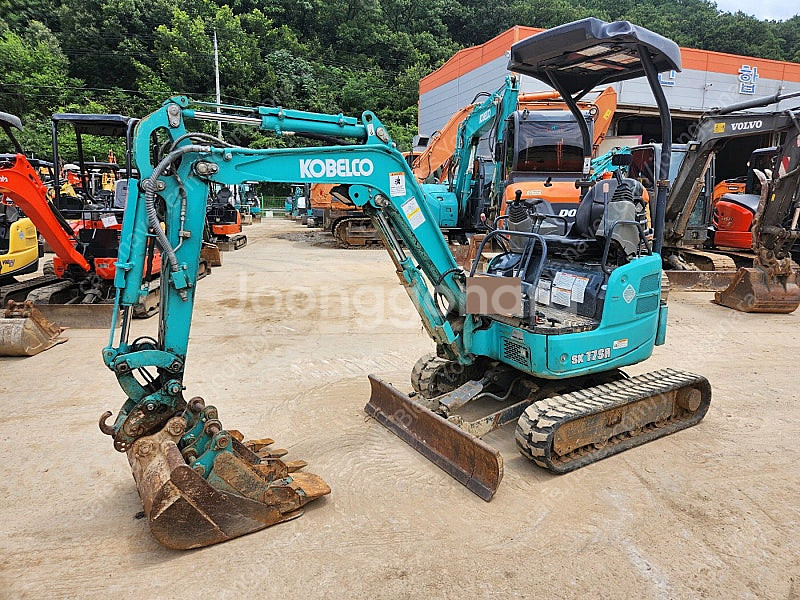 중고미니굴삭기 코벨코 SK17 20년 1650시간 신차...--2