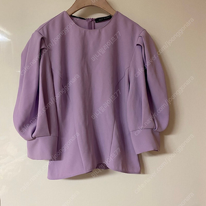 ZARA 자라 연보라 퍼프 벌룬 소매 블라우스 33000원