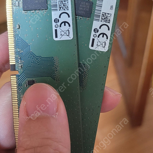 SAMSUNG DDR 4 PC19200 2400T 8G 2 개 팝니다.