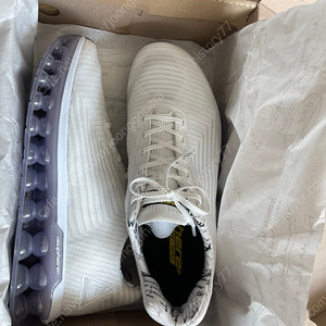 수피어 쿠셔닝 운동화 신발 새제품 팝니다.