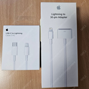 애플 usb -C to lightning 과 lightning to 30pin adapter / 둘 다 신품