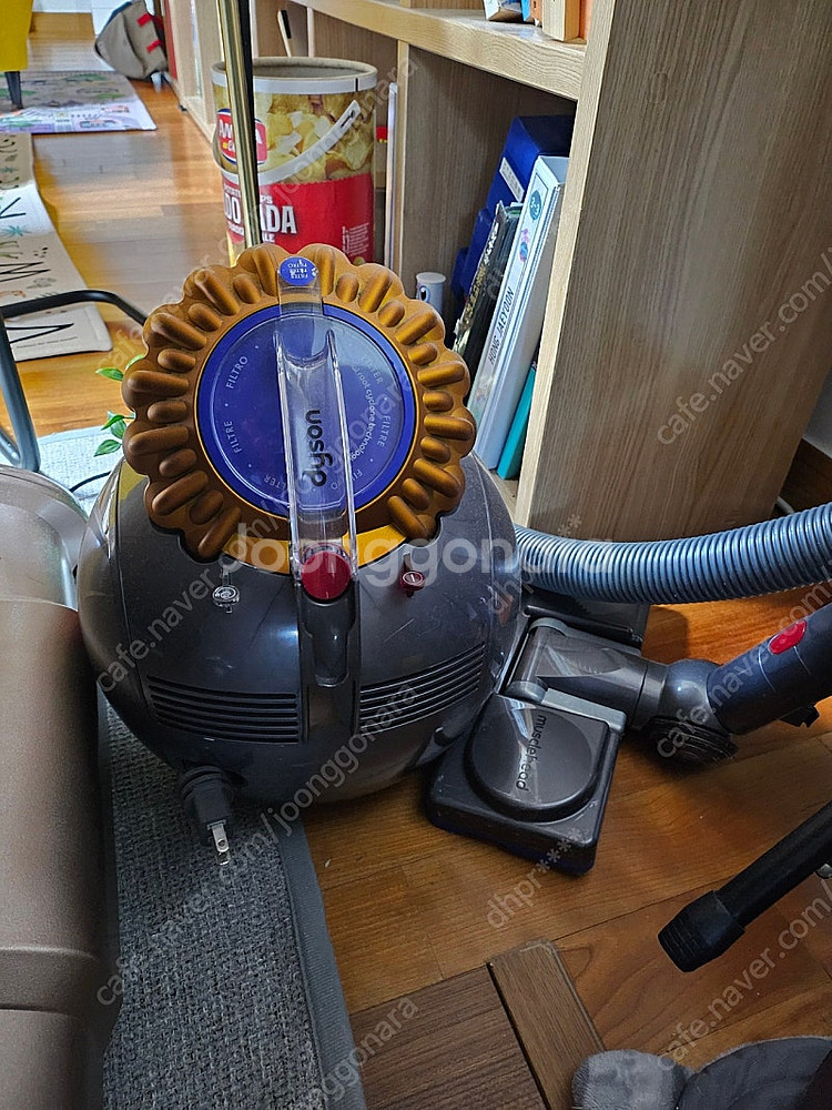 다이슨 빅볼 유선 청소기--0