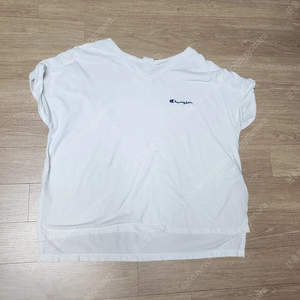 챔피언 브이넥 티셔츠