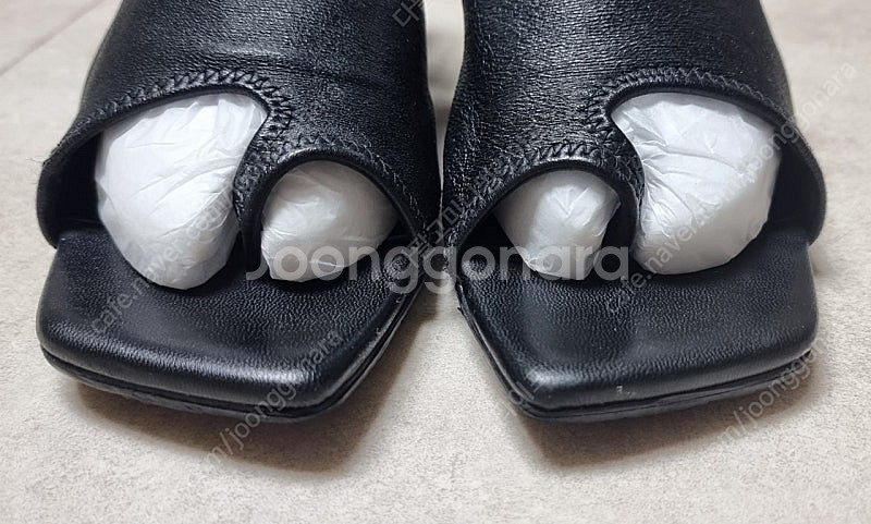 슈콤마보니 Lamb span heel sandal(bl...--4