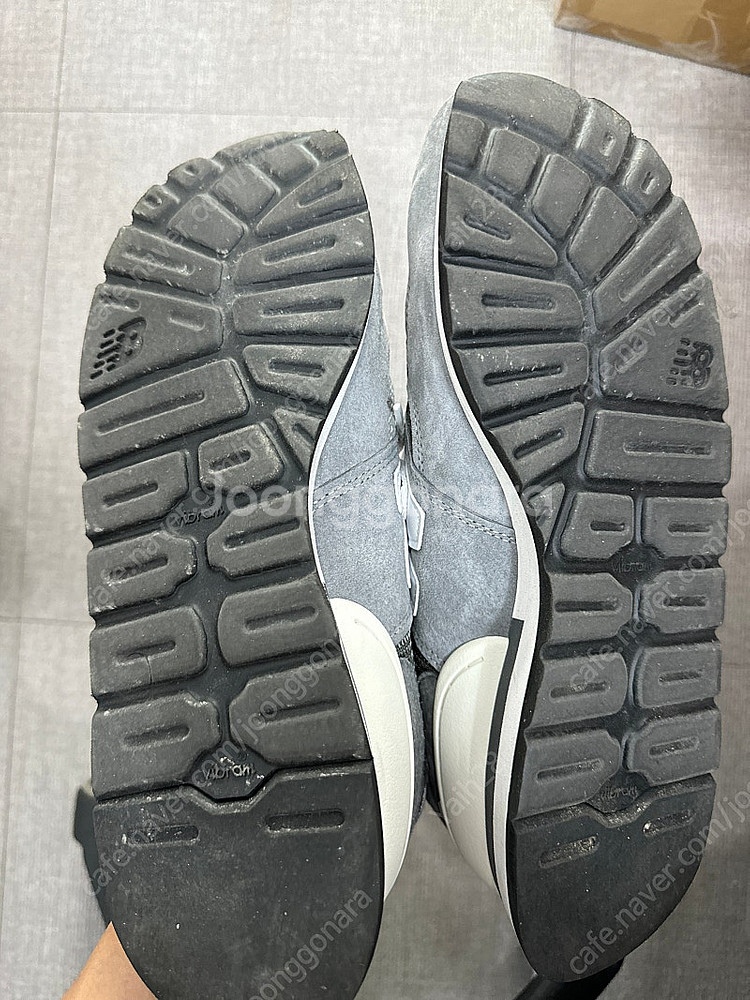 뉴발란스 990v1 그레이 화이트--2