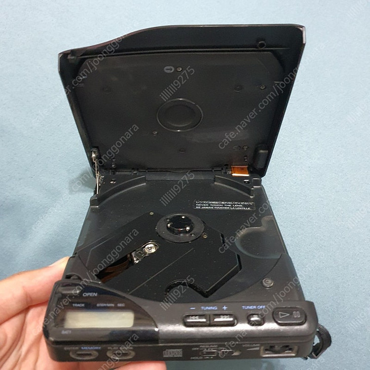 소니 디스크맨 D-T66 시디플레이어 부품용--2