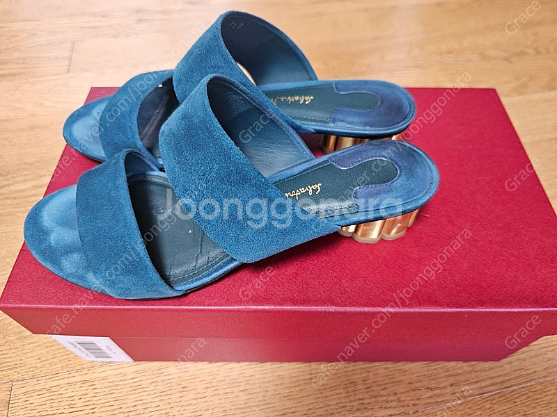 (파격세일)페라가모 벨루노 스웨이드--0